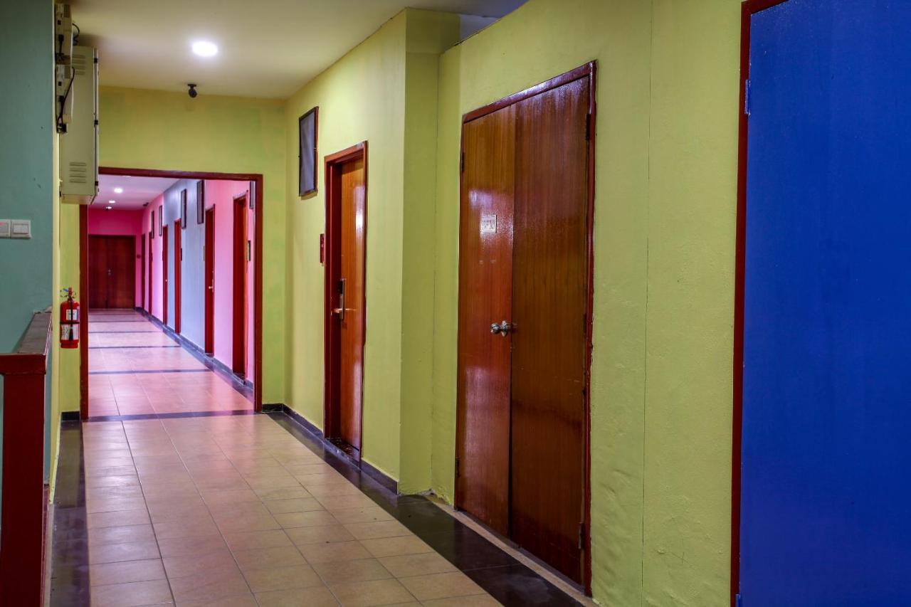 OYO 89478 Lkh Motel Kota Kinabalu Buitenkant foto